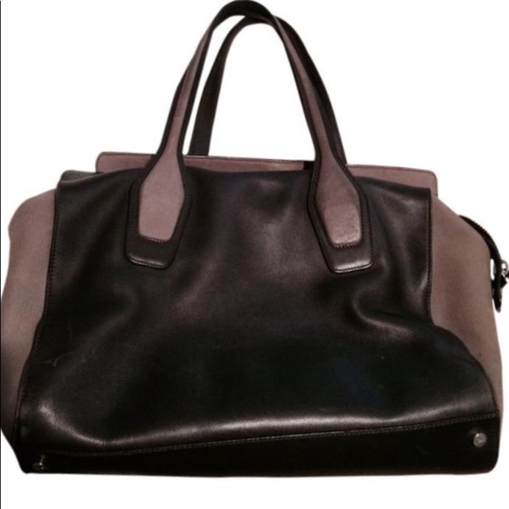 Tod’s dark brown leather tote